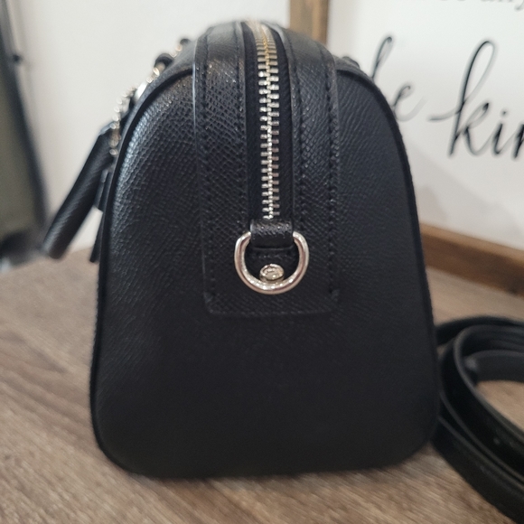 COACH  Bag ,Rowan Satchel, Like New condition. - Picture 6 of 9